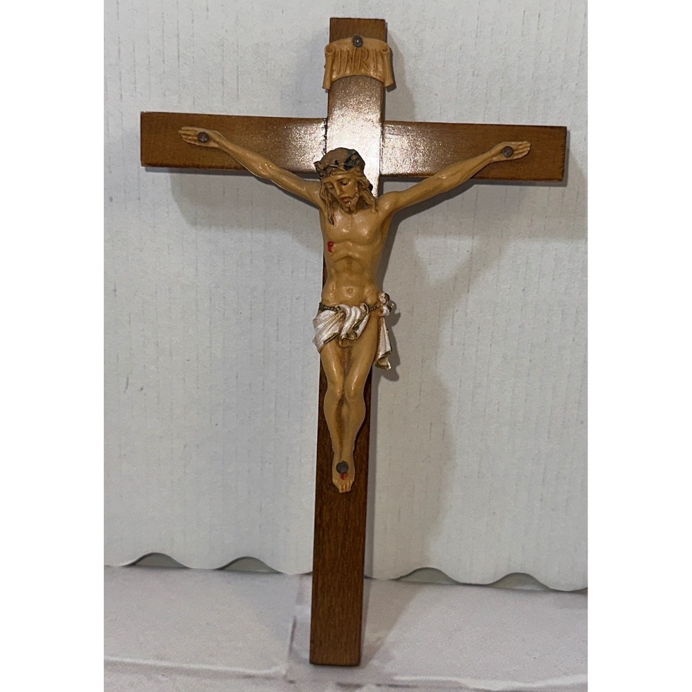 Vintage Wood Wall Crucifix Jesus Christ Resin Corpus INRI Religious Cross Decor